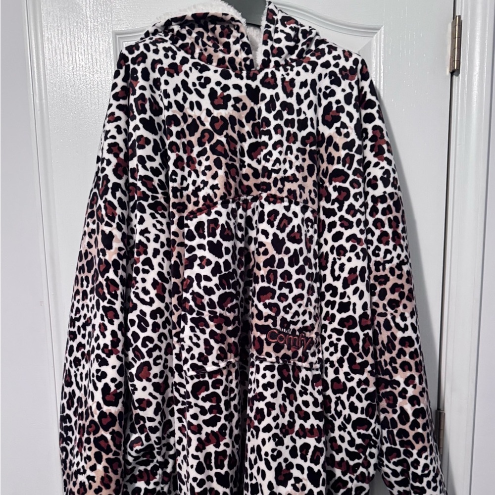 Comfy Leopard Print Women's Jacket